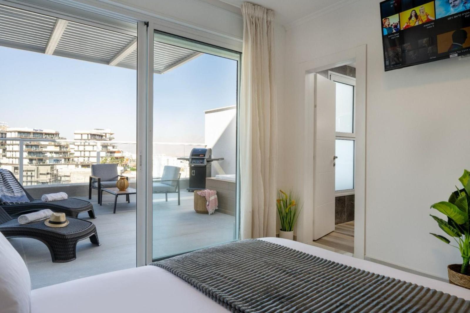 Апартаменты Mountain And Sea View - Penthouse With Private Pool Эйлат Экстерьер фото